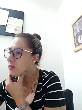 CHARLOTTE 1711 online show from 02.01.25