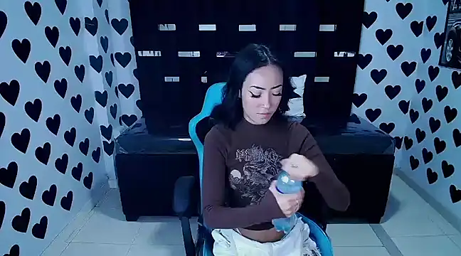 victoria ricci a online show from 02.18.25