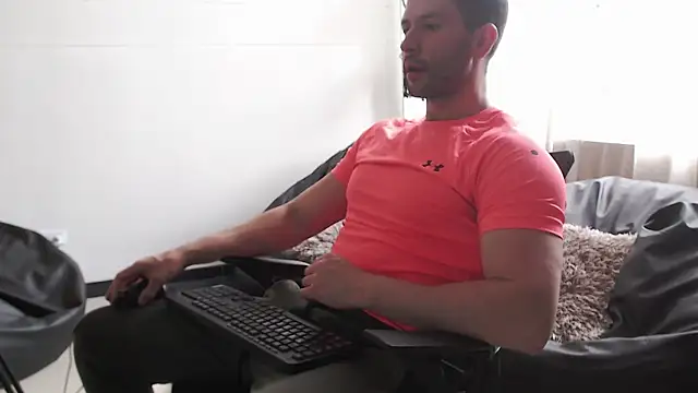 hairyncuteass online show from 01.15.25