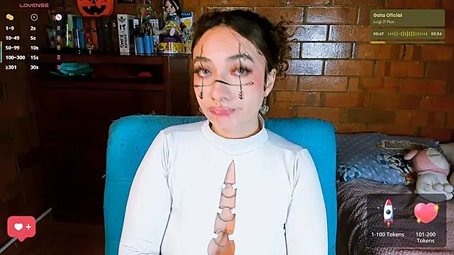 Annycolin  online show from 10.30.25