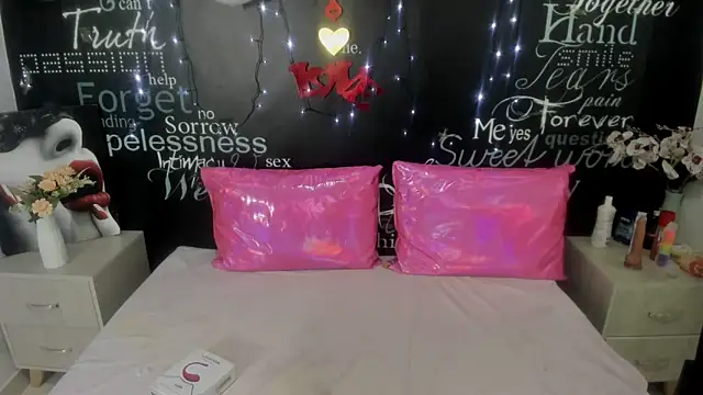 HornyRouse  online show from 03.18.25