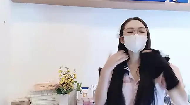 Lush-Office online show from 03.14.25