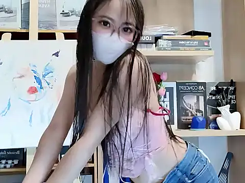 Lush-Office online show from 09.17.25