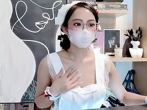 Lush-Office online show from 11.08.25