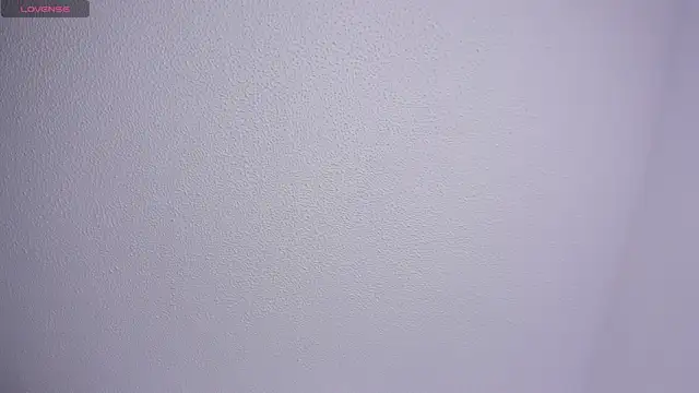 Snapshot of raven__white1 chatting on 02.18.25 raven white1 online show from 02.18.25