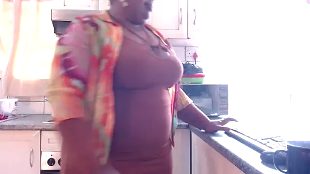 omalicha98 online show from 11.26.25