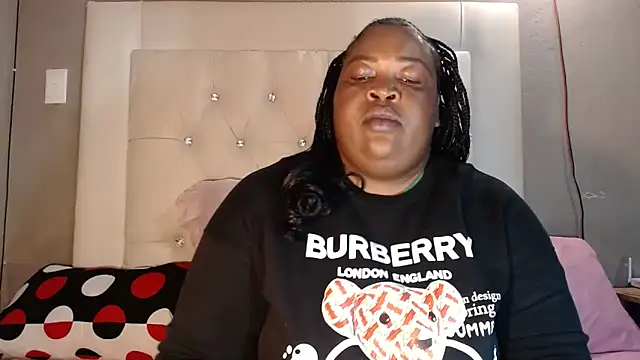 omalicha98 online show from 04.17.26