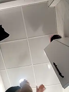 Snapshot of BiYirmi2-20iki chatting on 10.08.25 BiYirmi2-20iki online show from 10.08.25