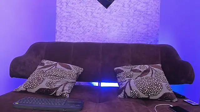 Thomass conor online show from 02.25.25