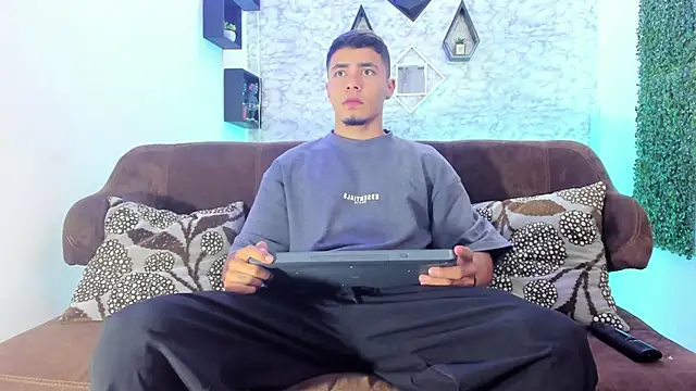 Thomass conor online show from 11.21.25