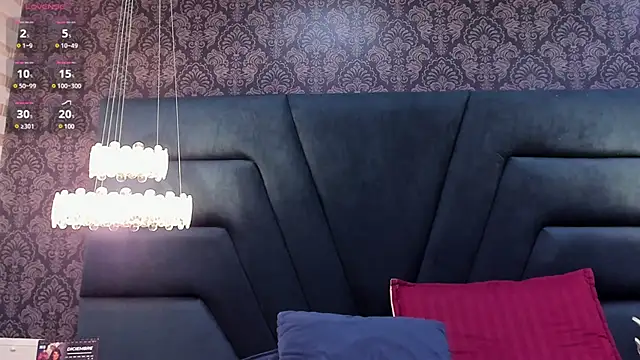 Aitana Hilton  online show from 02.06.25