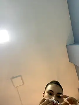 Aitana Hilton  online show from 10.22.25