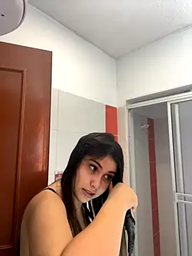 Aitana Hilton  online show from 11.13.25