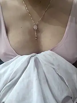 nikkibenza online show from 03.15.25