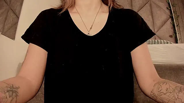 SabrinaSpell  online show from 12.15.25