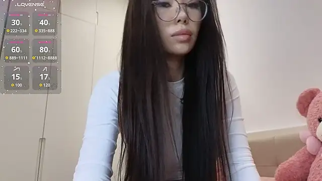 Snapshot of asianqueeny chatting on 07.30.26 asianqueeny online show from 07.30.26
