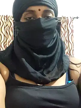 Snapshot of malluhotcoples chatting on 01.18.25 malluhotcoples online show from 01.18.25