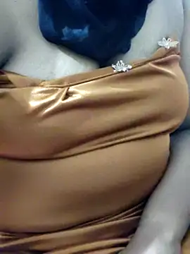 Snapshot of malluhotcoples chatting on 01.19.25 malluhotcoples online show from 01.19.25