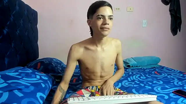 Latinos 2001 online show from 03.05.26