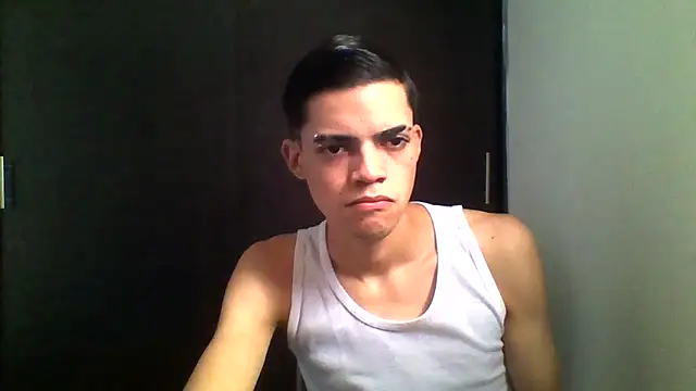 Latinos 2001 online show from 05.14.26