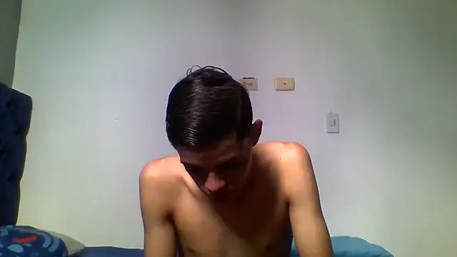 Latinos 2001 online show from 06.06.26