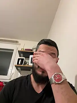 Snapshot of derbyo chatting on 01.14.25 derbyo online show from 01.14.25