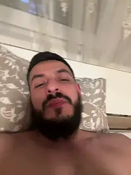 Snapshot of derbyo chatting on 02.08.25 derbyo online show from 02.08.25