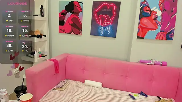 Snapshot of Brilly_Lily chatting on 12.14.25 Brilly Lily online show from 12.14.25