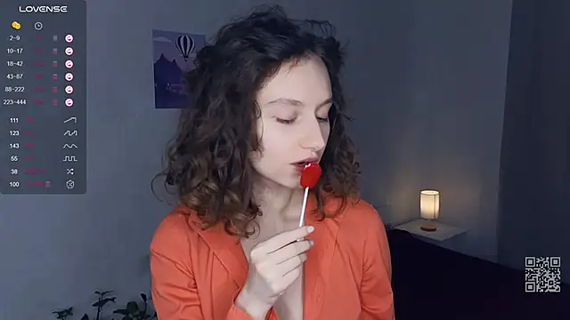 Leya Curly online show from 03.03.25