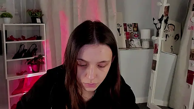 Sahara Shields online show from 11.06.25