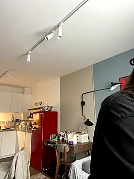 Snapshot of Kiss_My_Body chatting on 10.10.25 Kiss My Body online show from 10.10.25