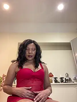 Snapshot of MizzyK chatting on 03.20.26 MizzyK online show from 03.20.26