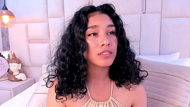 Snapshot of Tamara_palacios chatting on 02.13.25 Tamara palacios online show from 02.13.25