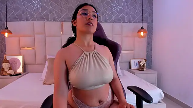 Snapshot of Tamara_palacios chatting on 03.05.25 Tamara palacios online show from 03.05.25