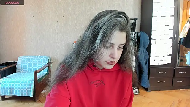 Snapshot of _Roselina_ chatting on 04.30.26 Roselina online show from 04.30.26