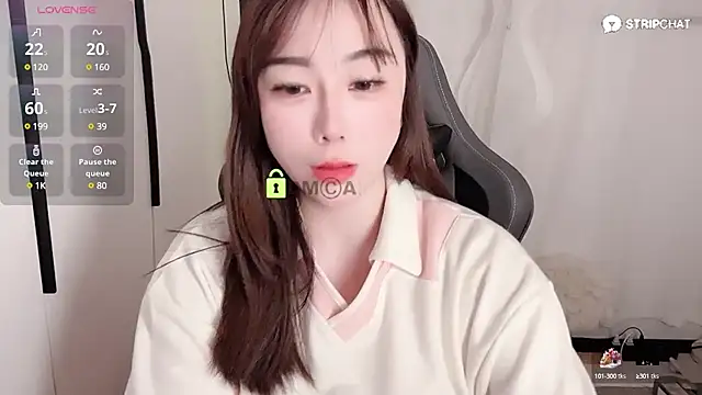 Snapshot of Alano-01 chatting on 03.14.25 Alano-01 online show from 03.14.25