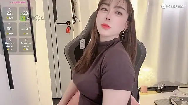 Snapshot of Alano-01 chatting on 03.15.25 Alano-01 online show from 03.15.25