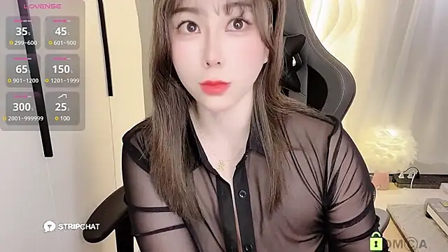 Snapshot of Alano-01 chatting on 03.22.25 Alano-01 online show from 03.22.25