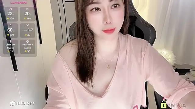 Snapshot of Alano-01 chatting on 03.23.25 Alano-01 online show from 03.23.25