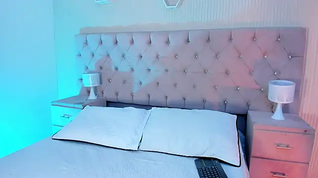 MattThompsonn online show from 10.21.25