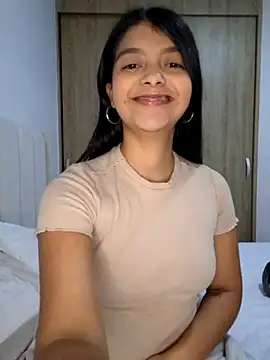 Snapshot of IslaBlaze chatting on 11.15.25 IslaBlaze online show from 11.15.25