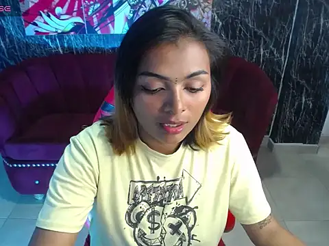 Snapshot of madelein_m chatting on 02.06.25 madelein m online show from 02.06.25