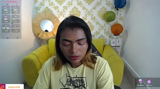 Snapshot of madelein_m chatting on 02.22.25 madelein m online show from 02.22.25