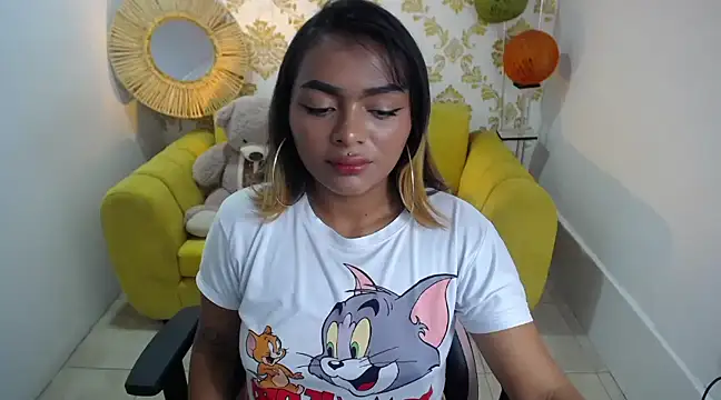 Snapshot of madelein_m chatting on 03.01.25 madelein m online show from 03.01.25