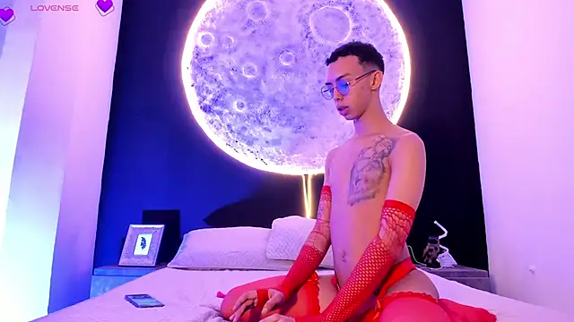 Snapshot of EthaanCox chatting on 02.04.25 EthaanCox online show from 02.04.25