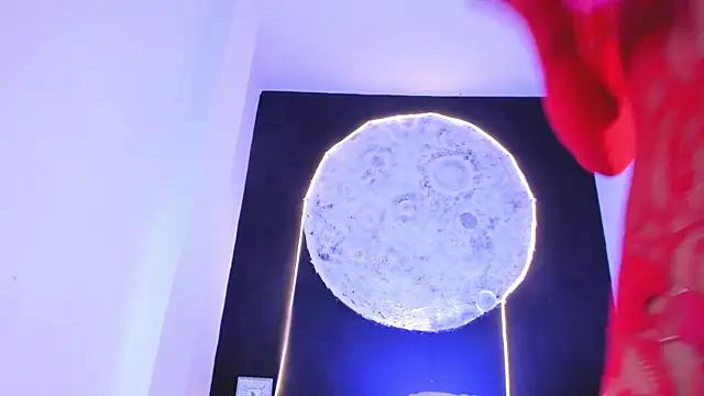 Snapshot of EthaanCox chatting on 11.12.25 EthaanCox online show from 11.12.25