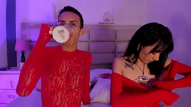 Snapshot of EthaanCox chatting on 11.14.25 EthaanCox online show from 11.14.25