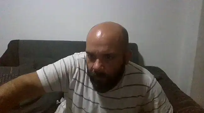 Snapshot of Chubi6669 chatting on 03.15.25 Chubi6669 online show from 03.15.25