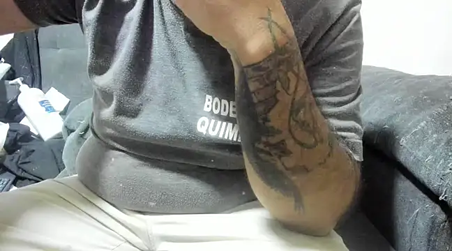 Snapshot of Chubi6669 chatting on 03.15.25 Chubi6669 online show from 03.15.25