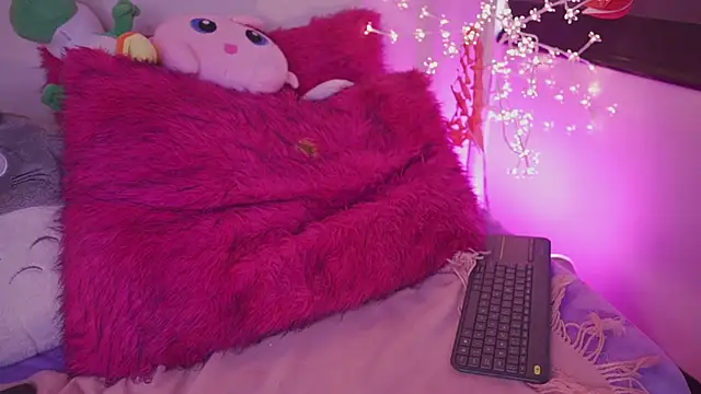 emma soffia  online show from 02.24.25